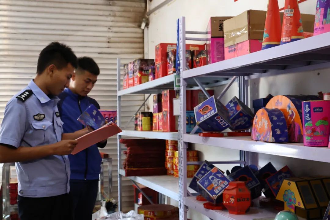 萬(wàn)興鄉(xiāng)筑牢安全防線 扎實(shí)開(kāi)展國(guó)慶節(jié)前食品銷(xiāo)售領(lǐng)域安全大排查